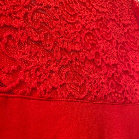 Red 3/4 length sleeve lace skater dress - Picture 8 of 8